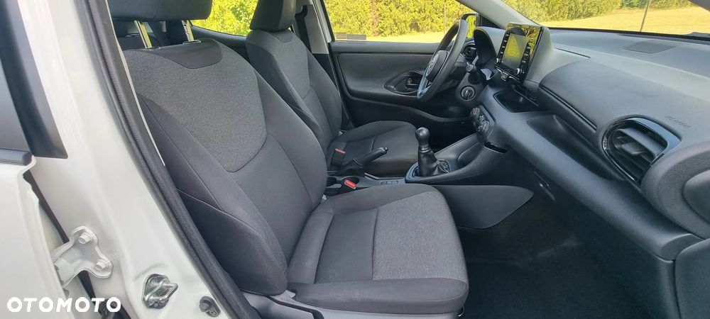Toyota Yaris - 19
