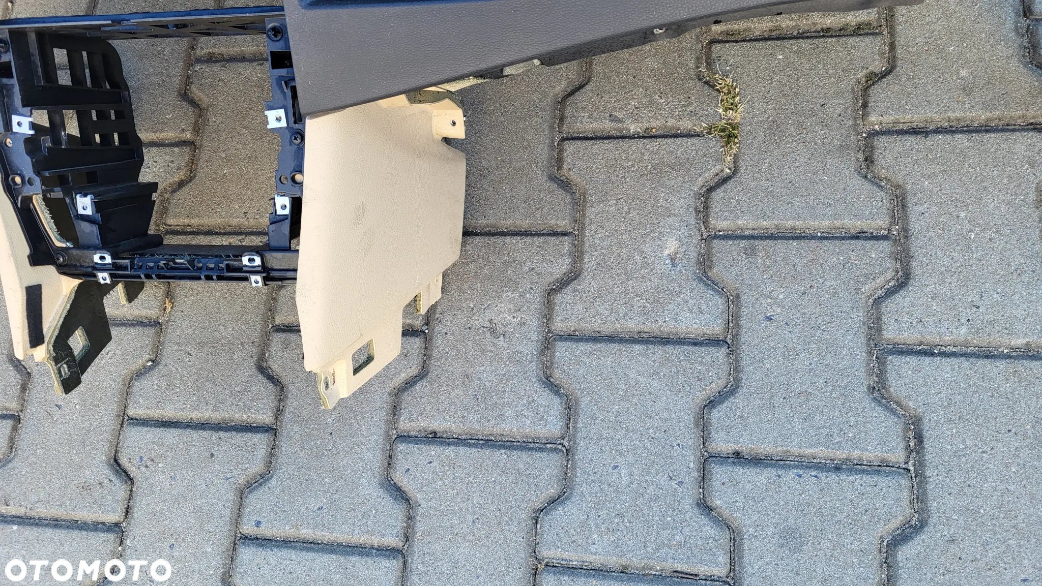 BMW 5 E60 E61 DESKA ROZDZIELCZA KOKPIT KONSOLA CUP HOLDER 6976423 - 6