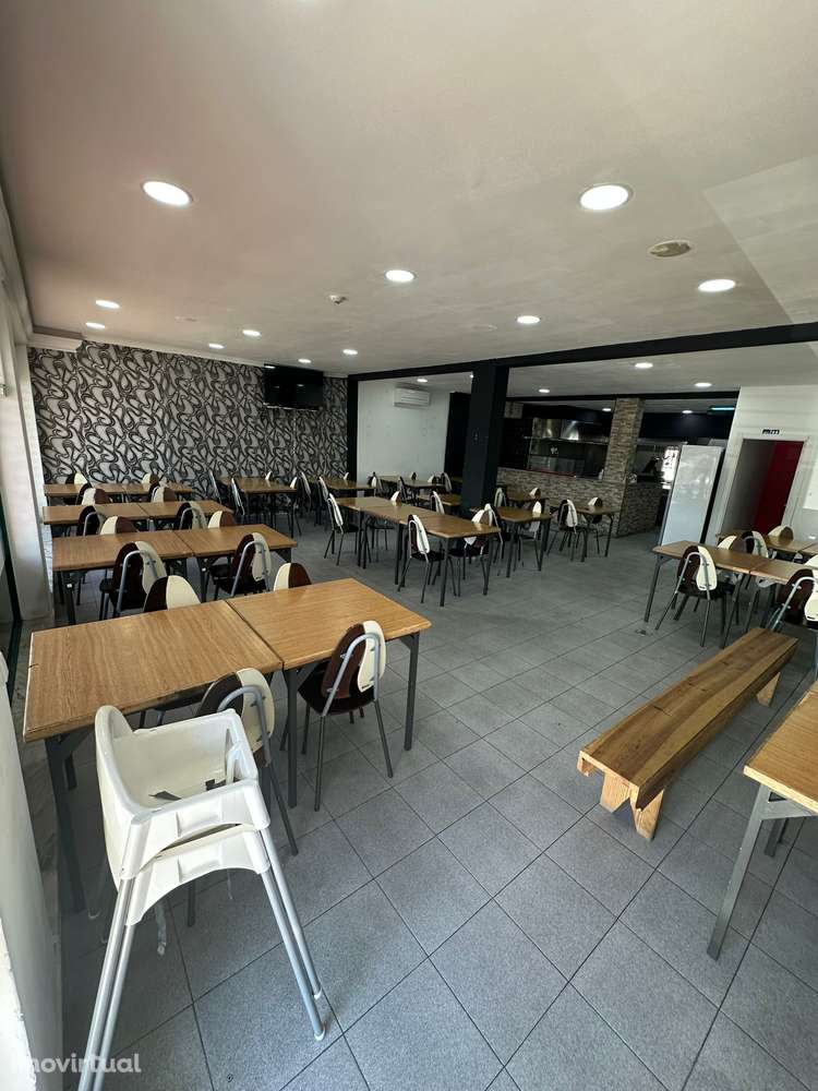 Restaurante Totalmente Equipado para Arrendamento ou Trespasse - Grande imagem: 3/15