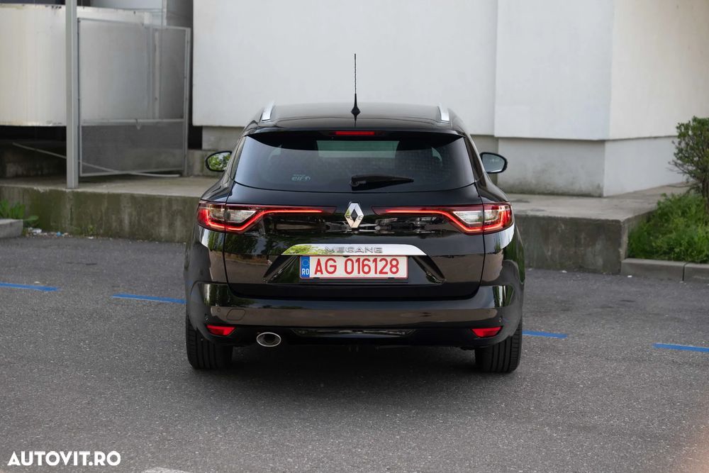 Renault Megane ENERGY dCi 110 Start & Stop Bose Edition - 6