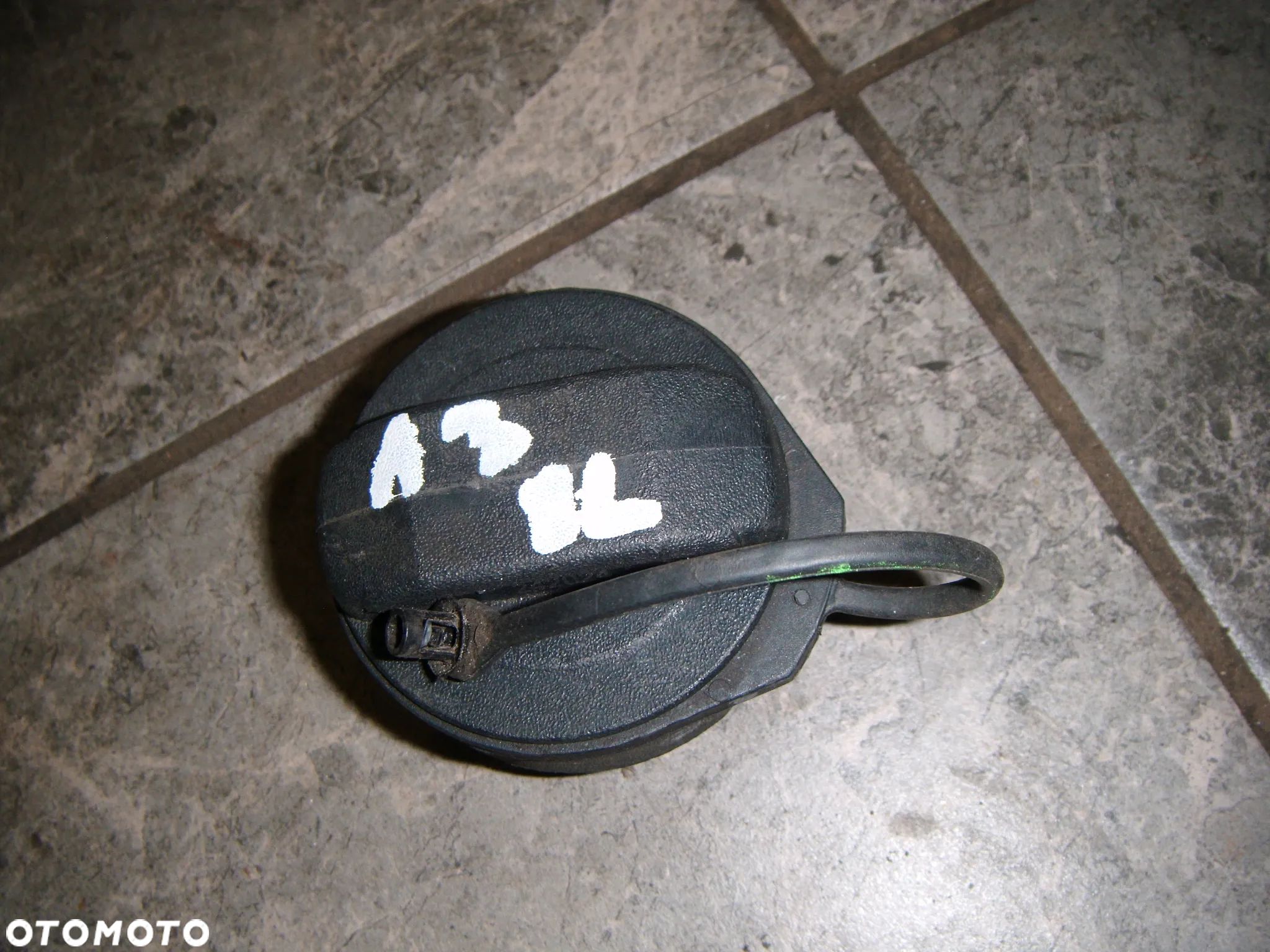 audi a3 8l 1.6 korek wlewu paliwa - 1