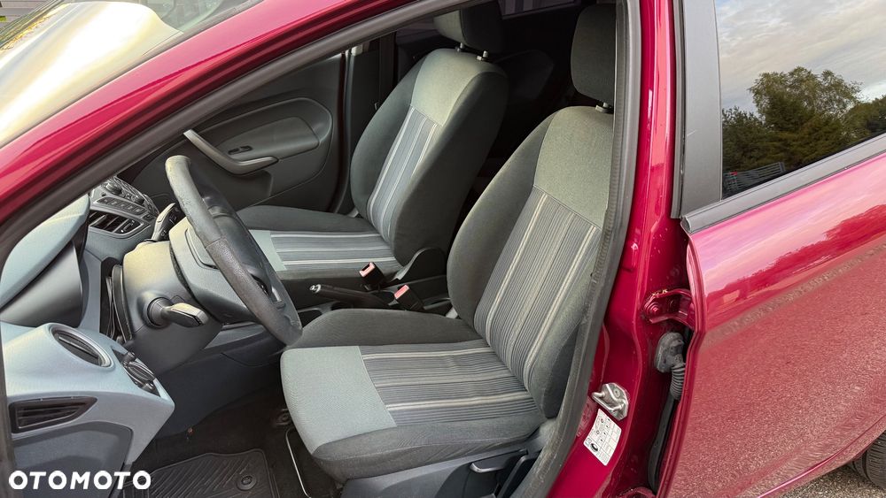 Ford Fiesta - 10