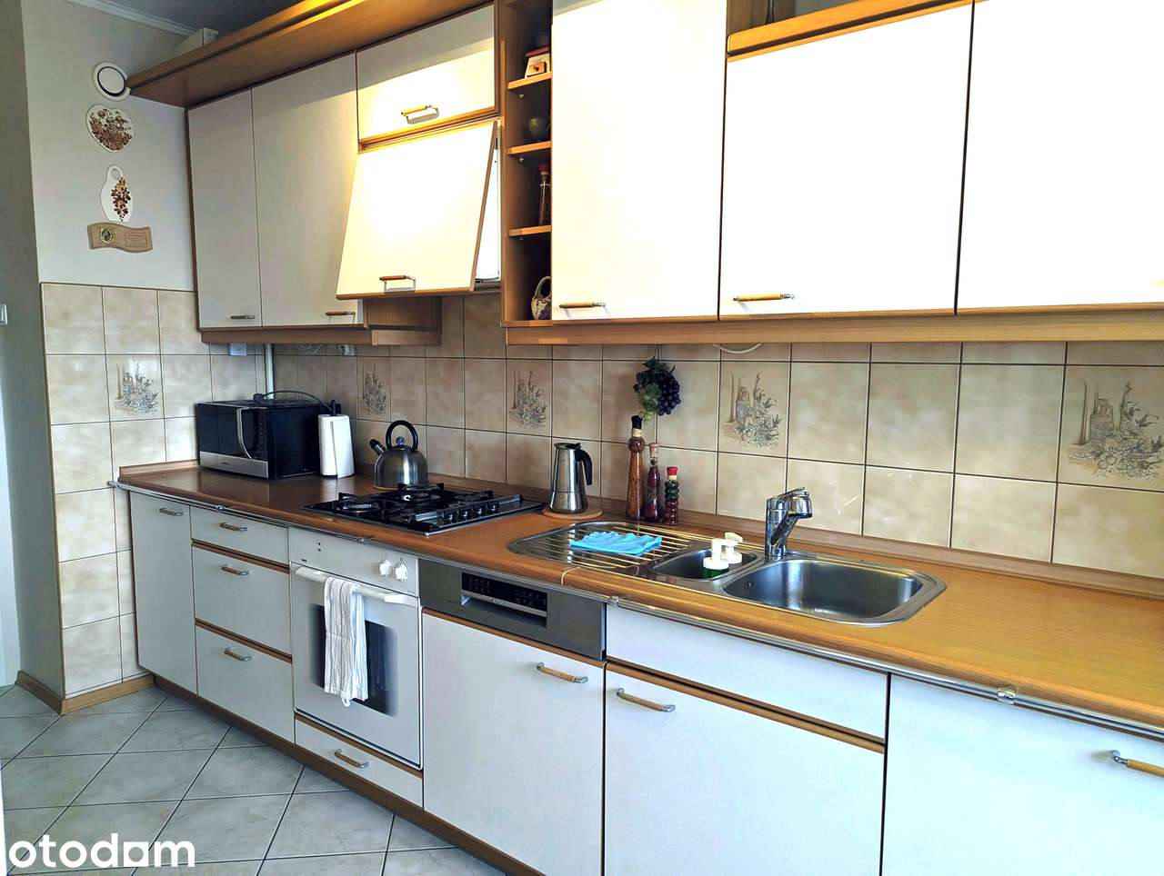 Mieszkanie 3-pokojowe, 75 m2, kuchnia, balkon, piwnica, ochrona Włochy