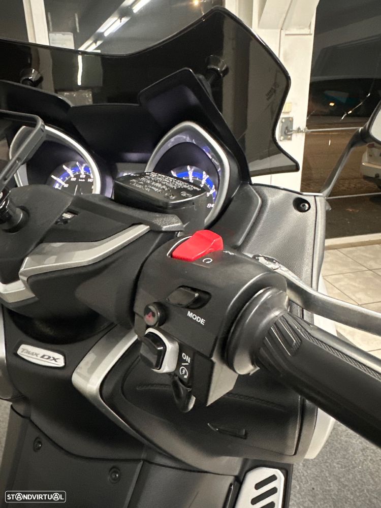 Yamaha TMAX 530 DX - 13