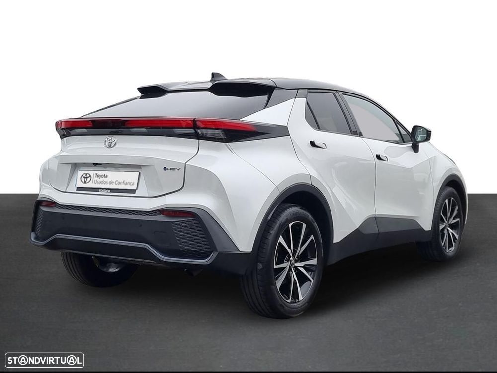 Toyota C-HR — fotografia 13