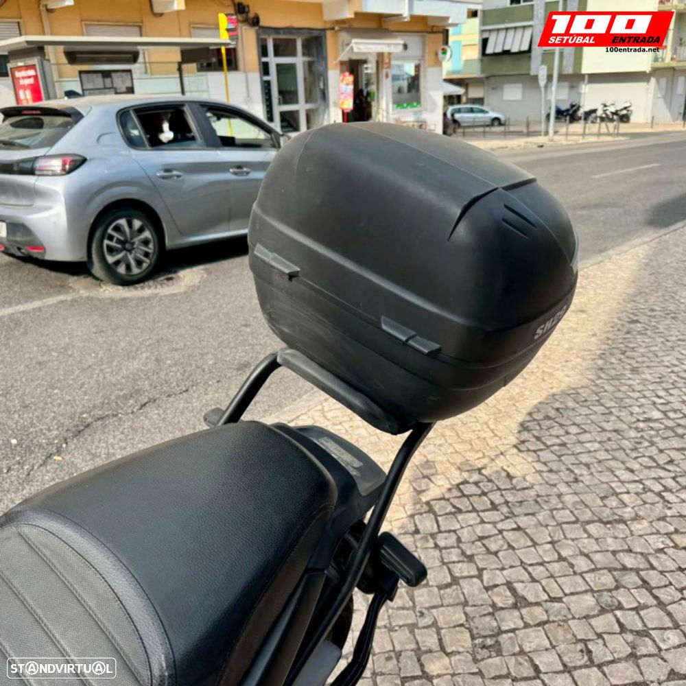 Benelli Leoncino 500 - 4