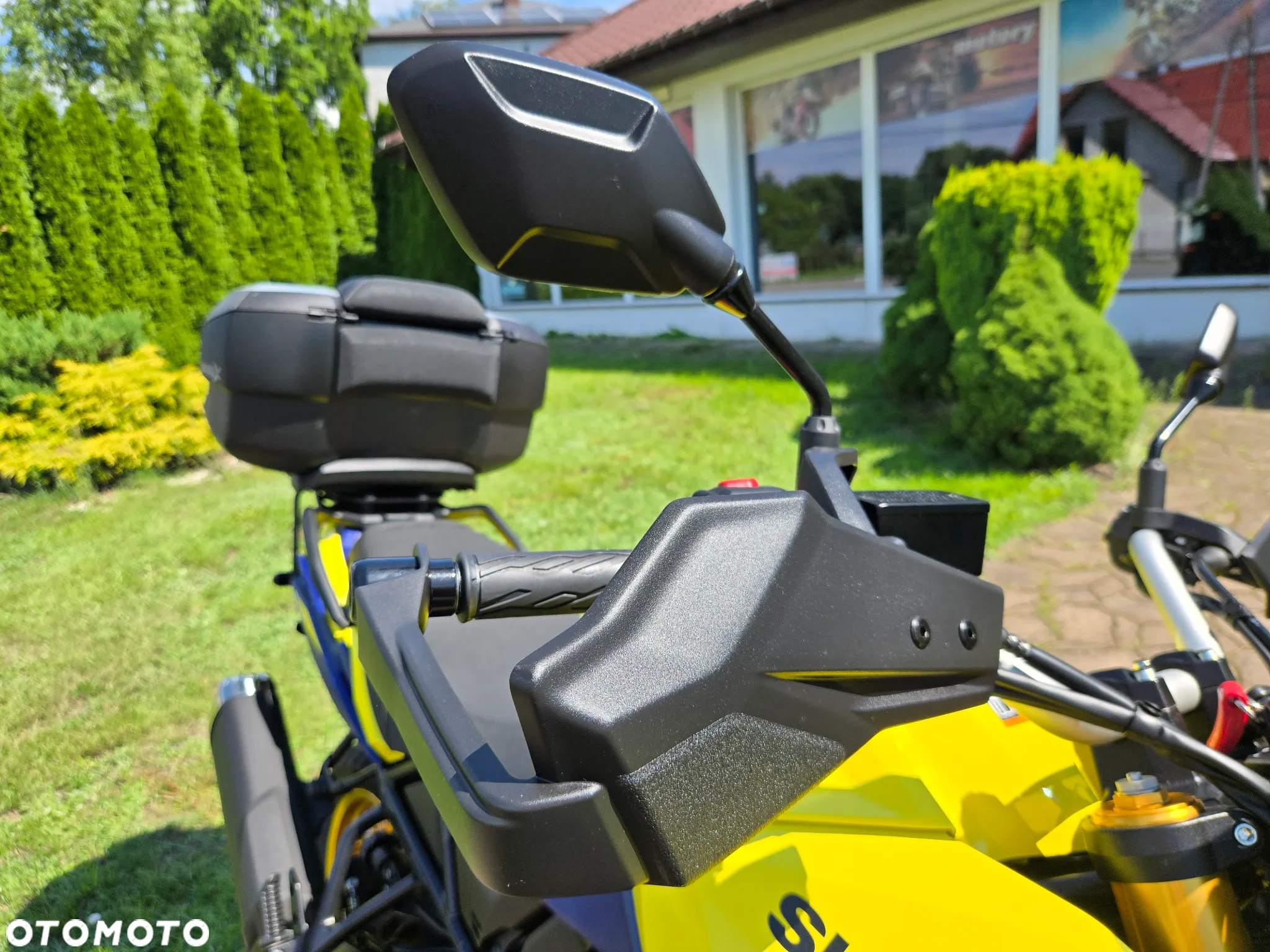 Suzuki V-STROM - 9
