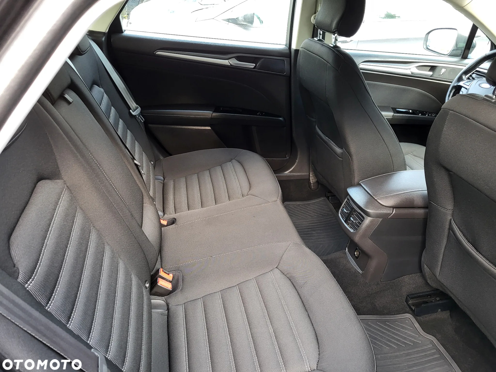 Ford Mondeo - 25