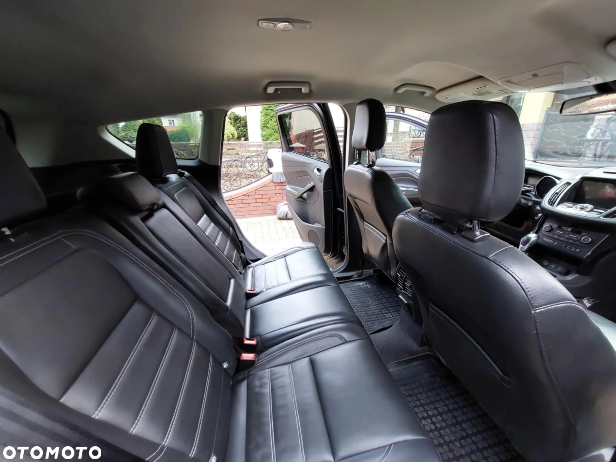 Ford Escape 2.0 EcoBoost AWD Titanium - 32