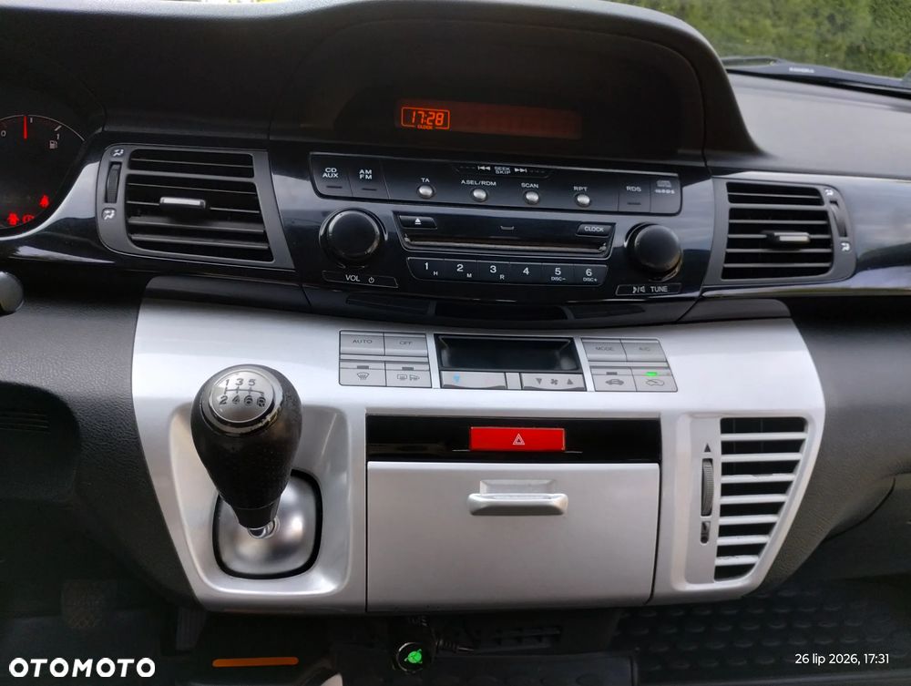 Honda FR-V 2.0 Comfort - 25