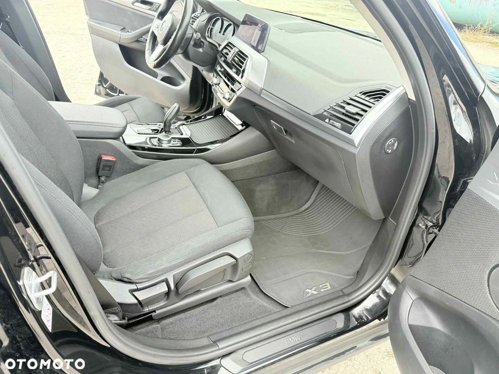 BMW X3 xDrive20d - 11