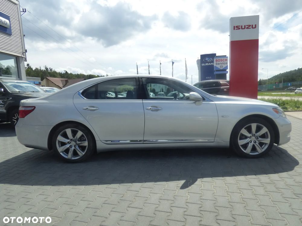 Lexus LS 600h L Superior - 4