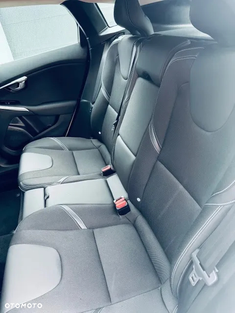 Volvo V40 D3 Momentum - 17