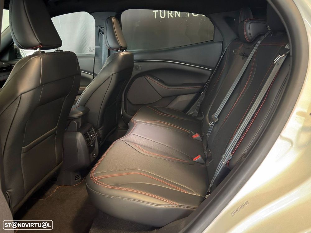 Ford Mustang Mach-E 75.7 kWh Premium AWD - 7