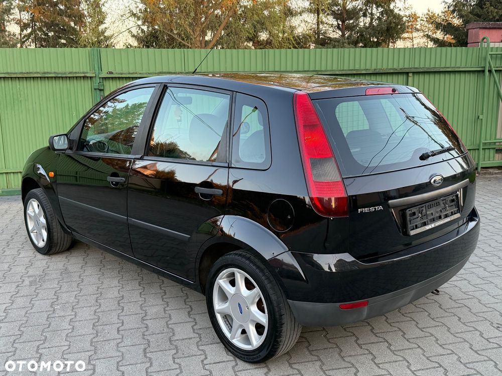 Ford Fiesta - 12