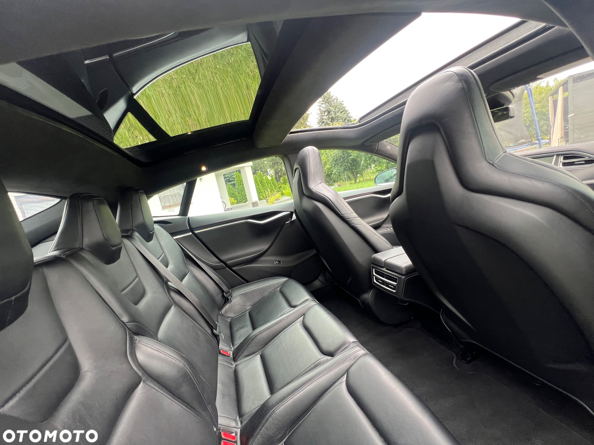 Tesla Model S Performance - 24