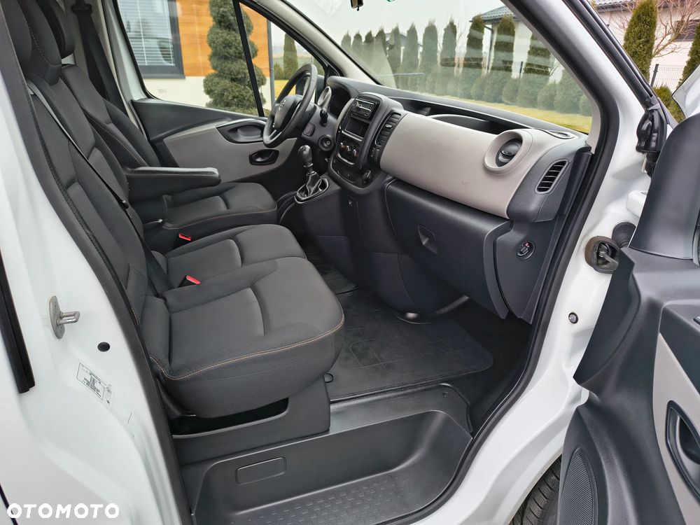 Nissan NV300 - 10