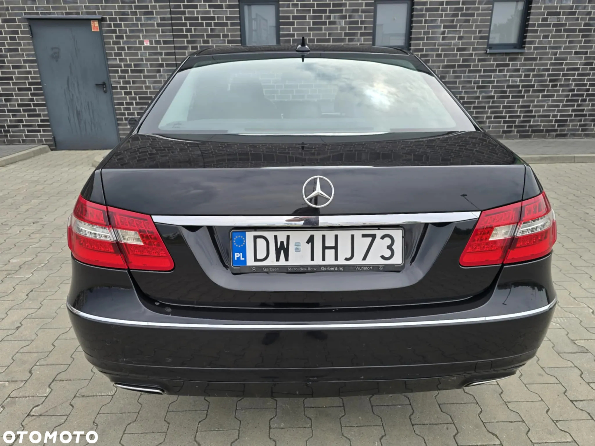 Mercedes-Benz Klasa E 200 T BlueEFFICIENCY 7G-TRONIC Avantgarde - 16