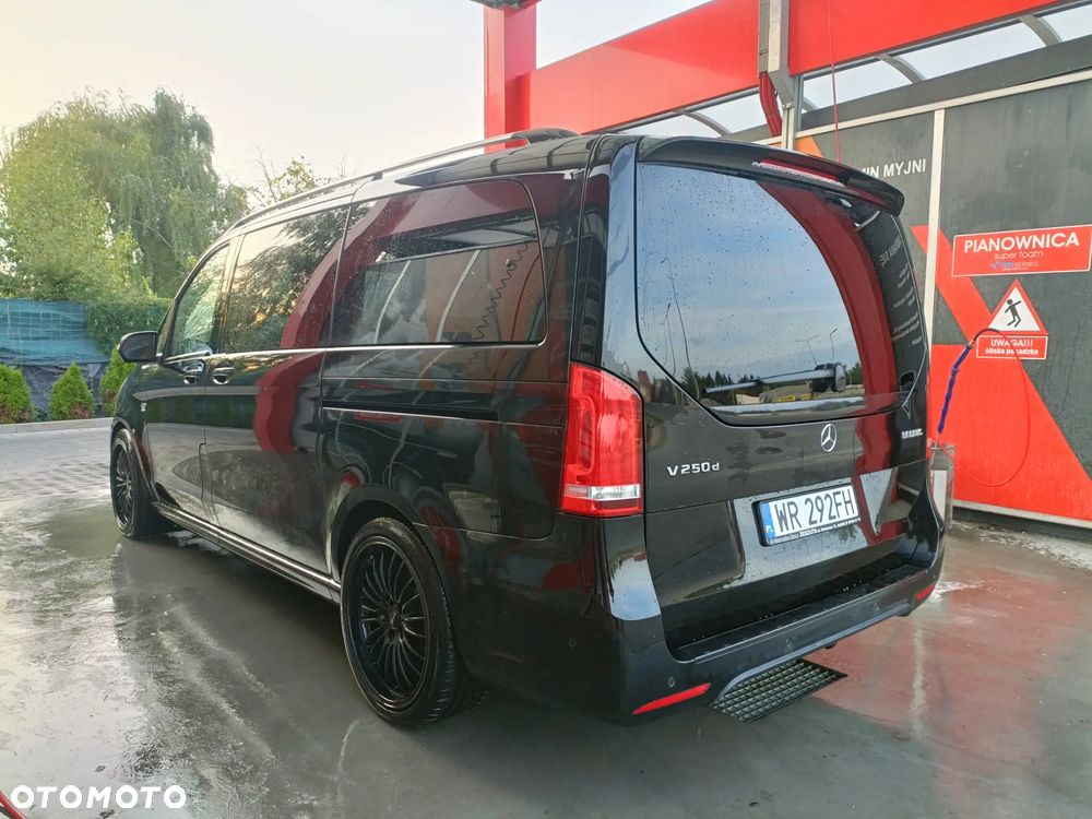 Mercedes-Benz Klasa V - 15