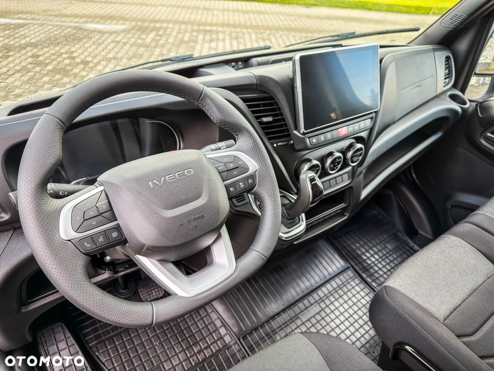 Iveco DAILY 35S18HA8 V - 23