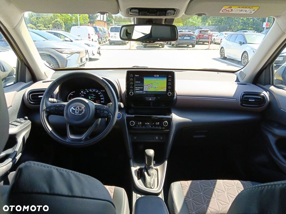 Toyota Yaris Cross - 12