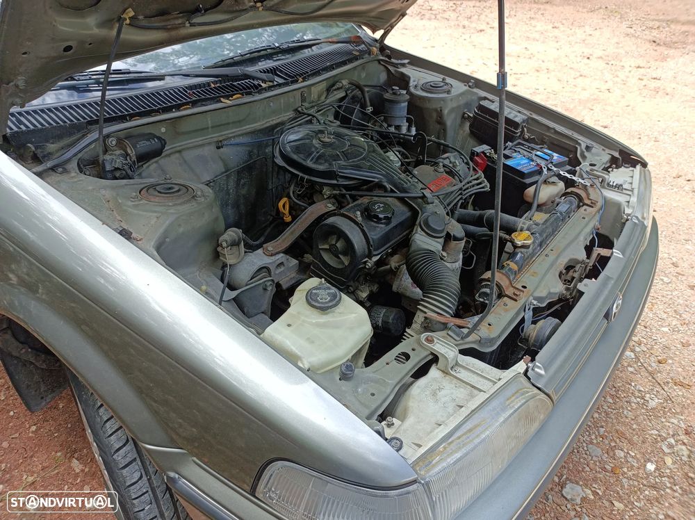 Toyota Corolla Sedan 1.3 - 5