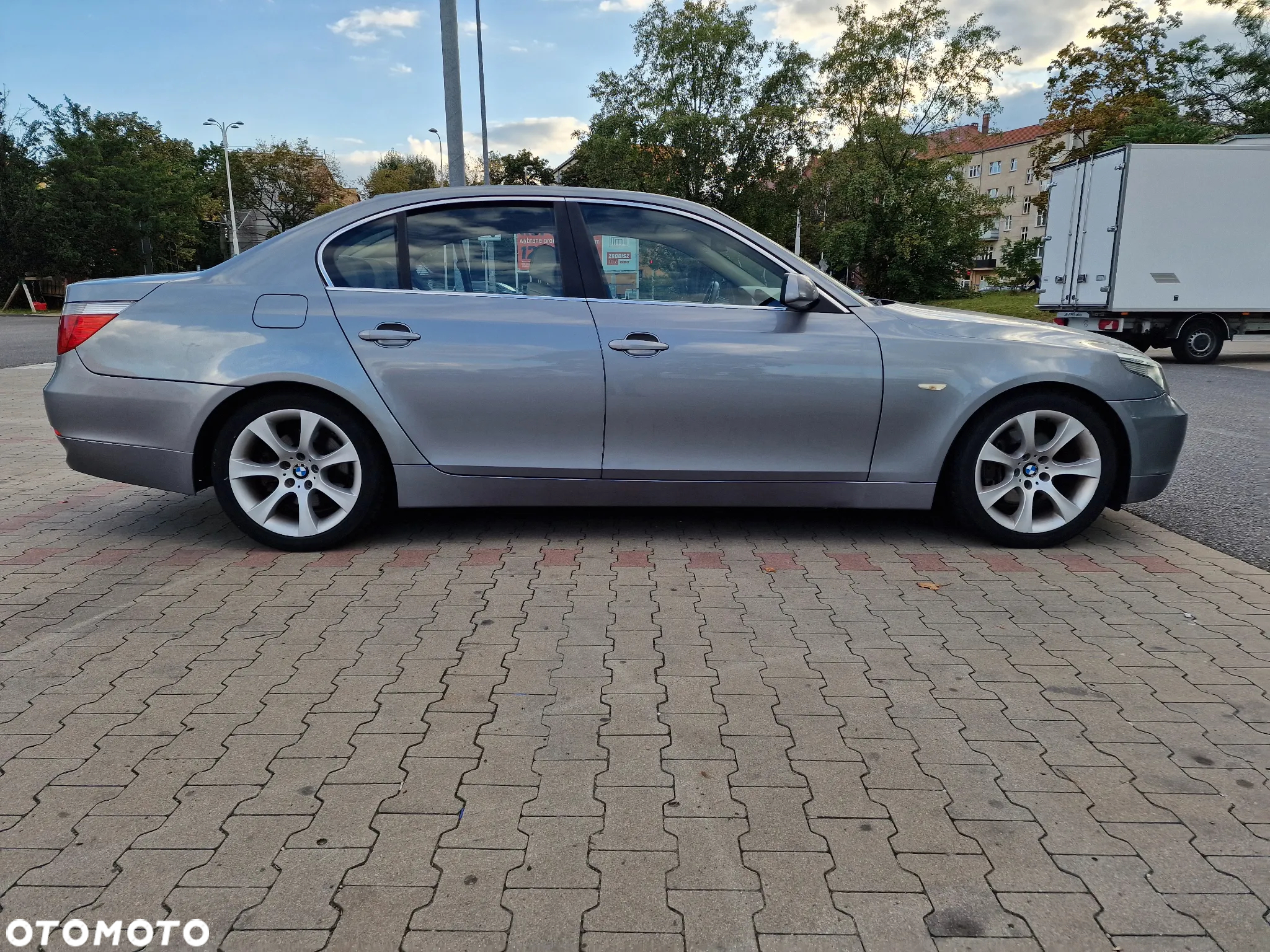 BMW Seria 5 530i - 36