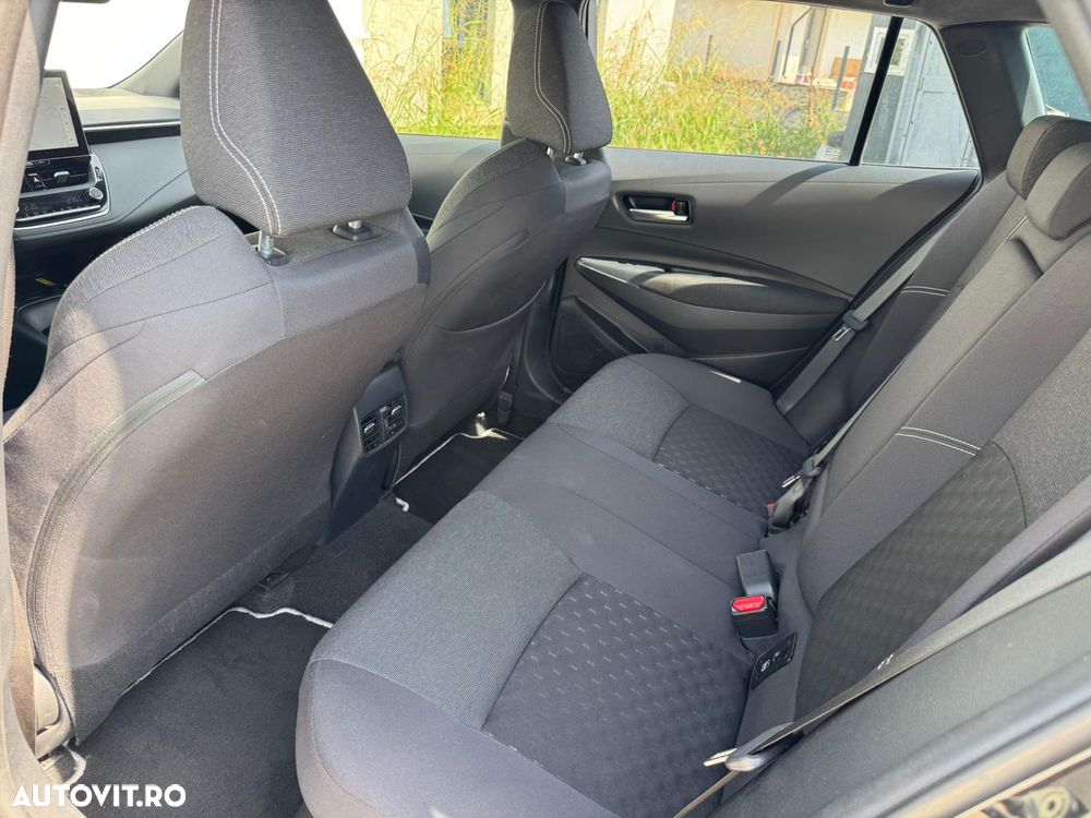 Toyota Corolla 1.8 HSD Dynamic - 11