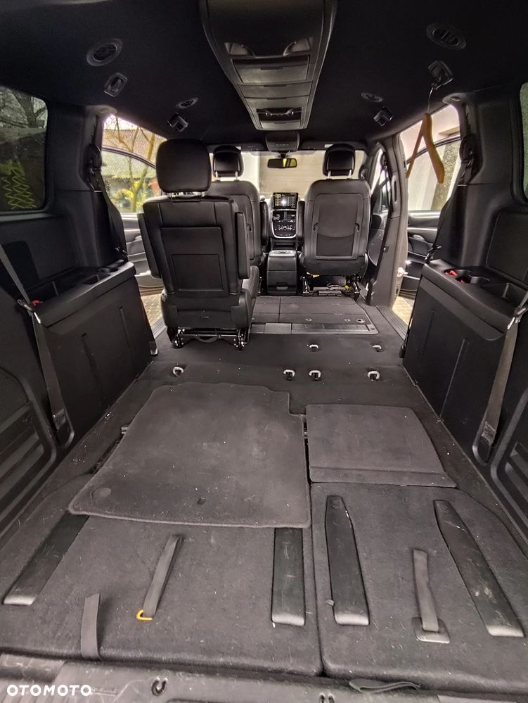 Dodge Grand Caravan 3.6 R/T - 17