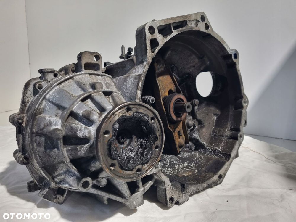 SKRZYNIA BIEGÓW VW Golf V Audi A3 II 8P 1.9 TDI manualna MANUAL GQQ - 2