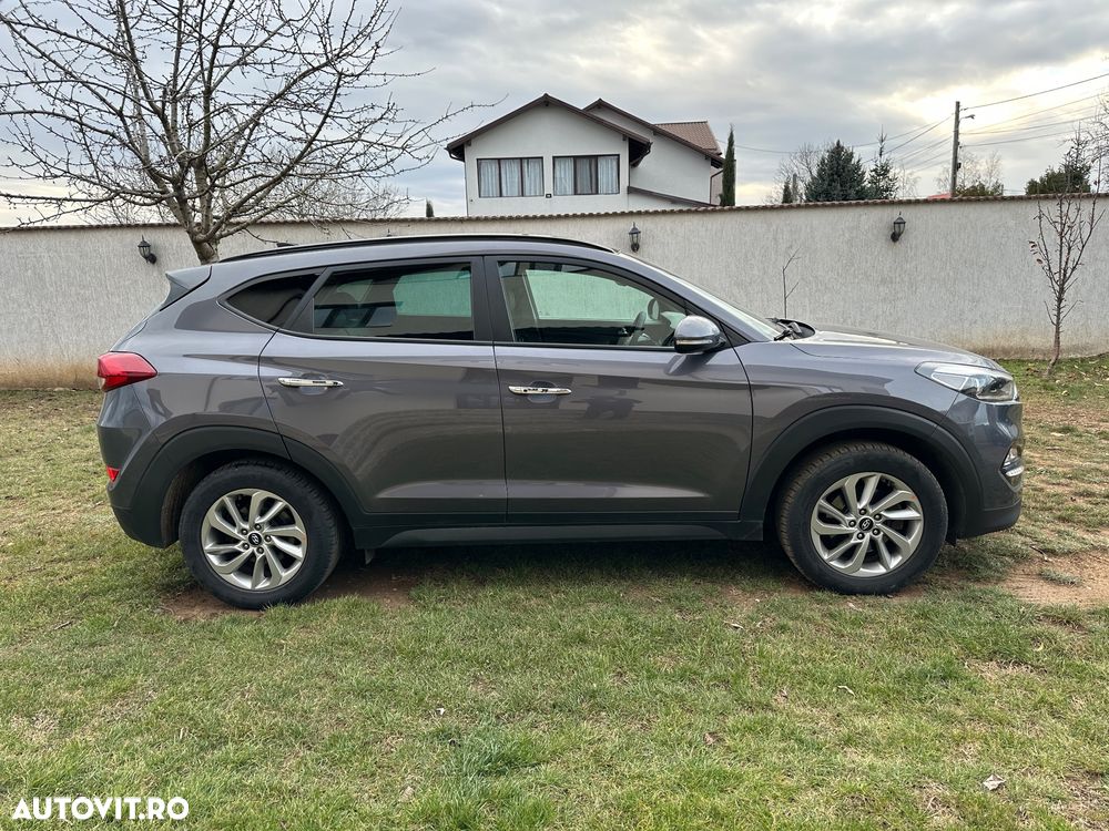 Hyundai Tucson blue 1.7 CRDi 2WD Style - 33