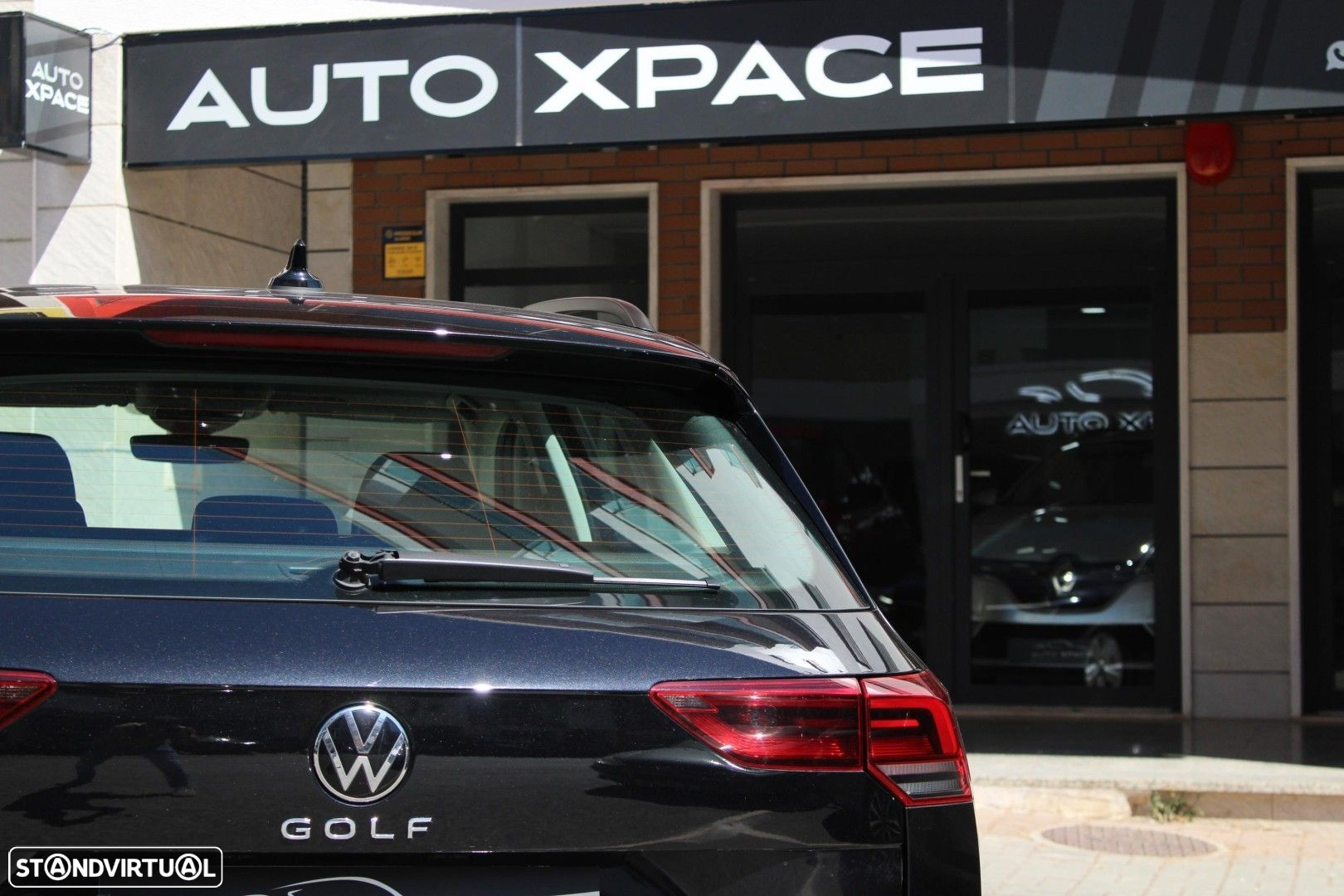 VW Golf Variant 1.5 eTSI Life DSG - 14