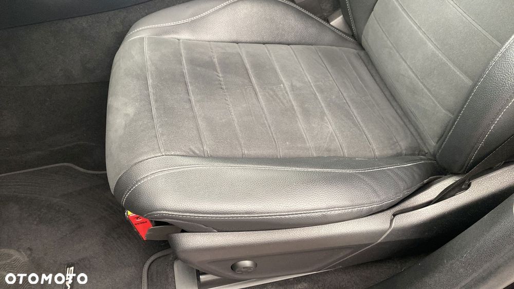 Mercedes-Benz GLE 300 d 4-Matic - 16