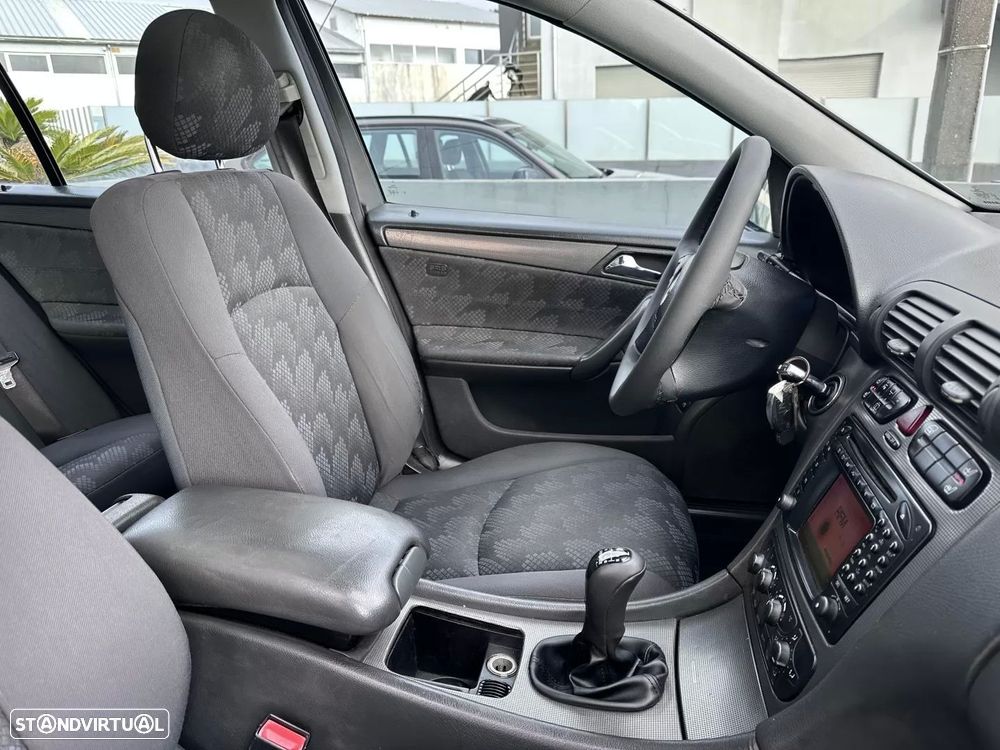 Mercedes-Benz C 220 CDi Avantgarde - 48