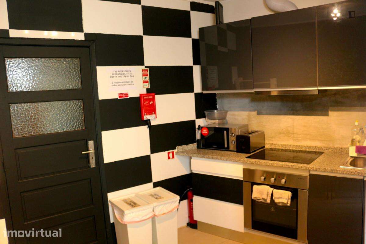 Quarto - localizado em Paranhos Porto - Grande imagem: 5/30