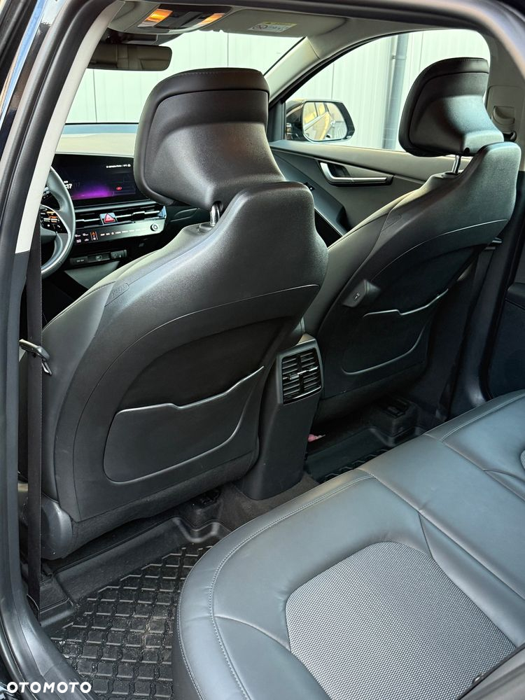 Kia Niro 1.6 GDI Hybrid M - 25