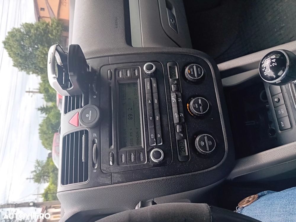 Volkswagen Jetta 2.0 TDI Comfortline - 2