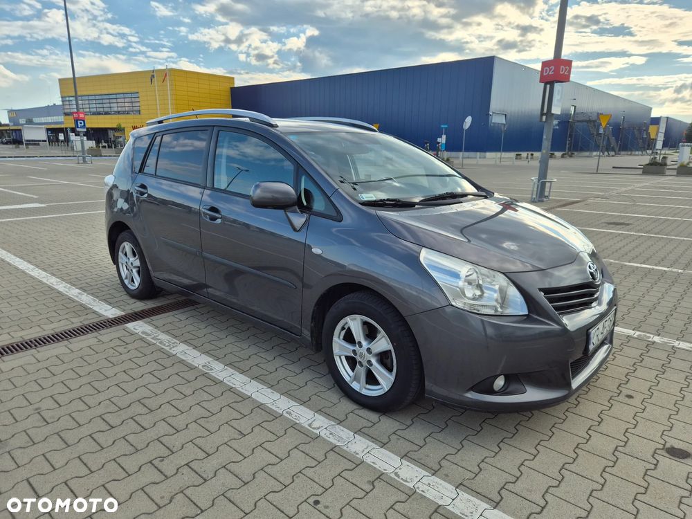 Toyota Verso 1.8 Sol 7os - 3
