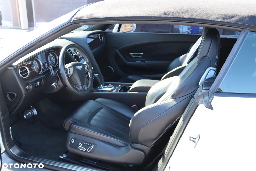 Bentley Continental GT V8 Convertible - 36