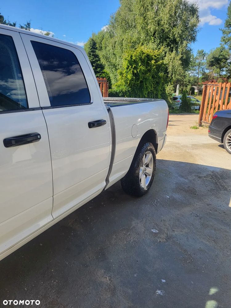 Dodge RAM 5.7 4x4 - 2