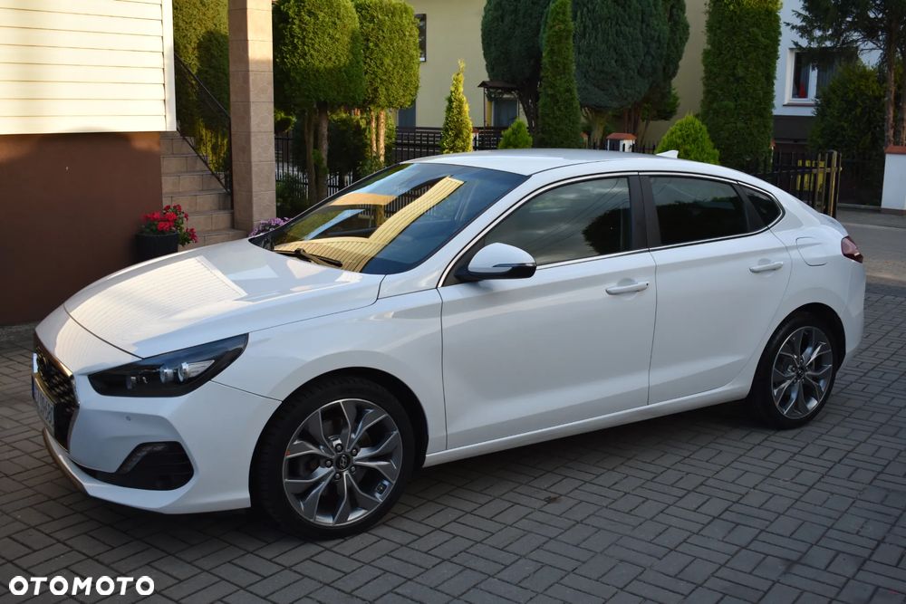 Hyundai i30 1.4 T-GDI Premiere Style - 3