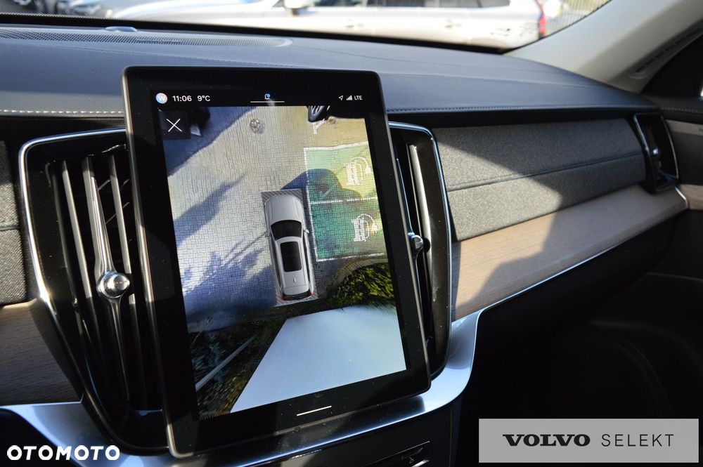 Volvo XC 90 - 25