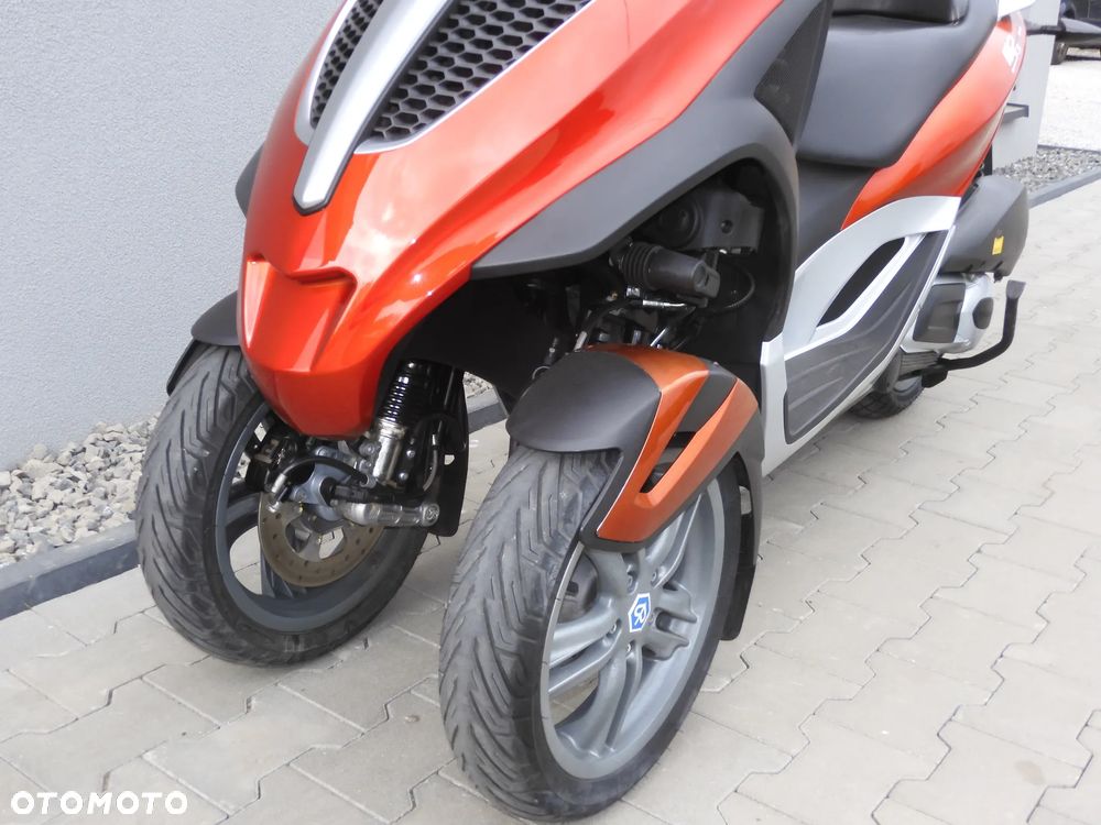 Piaggio MP-3 - 39