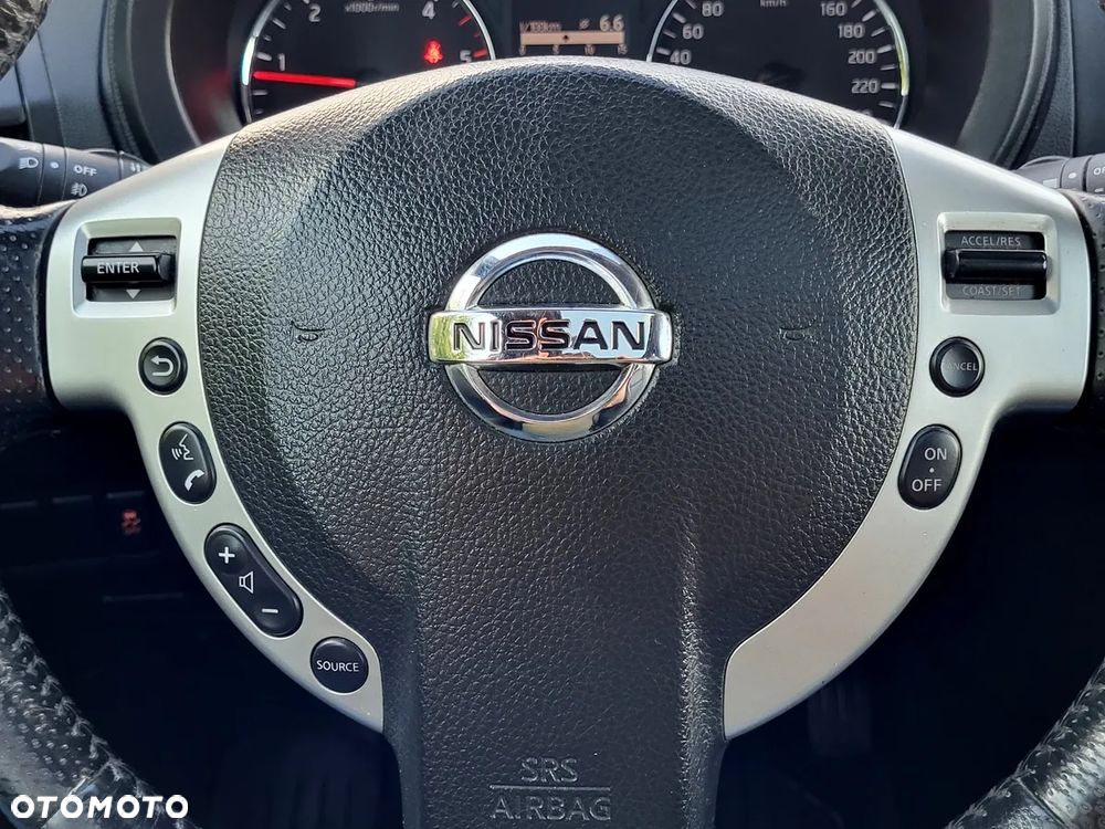 Nissan X-Trail 2.0 dCi 4x4 DPF Platinum - 28