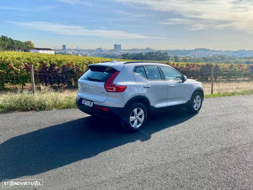 Volvo XC 40 2.0 D3 Momentum - 5