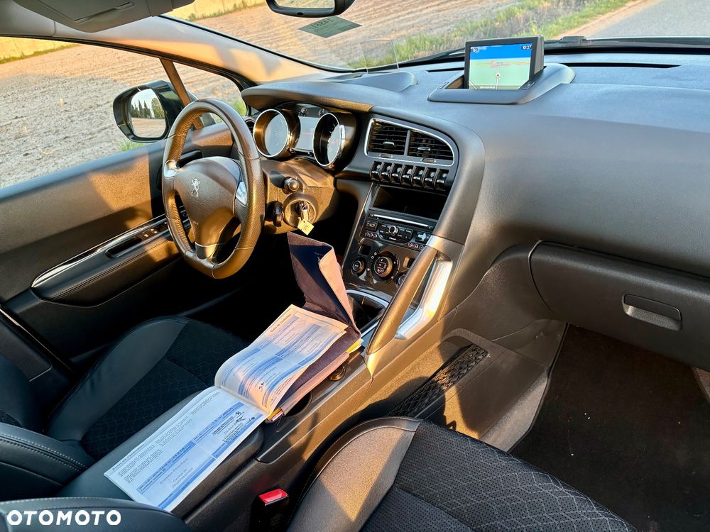 Peugeot 3008 HDi FAP 115 Allure - 15
