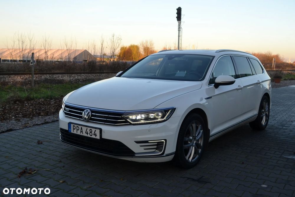 Volkswagen Passat ver-variant-plug--in--hybrid-gte - 15