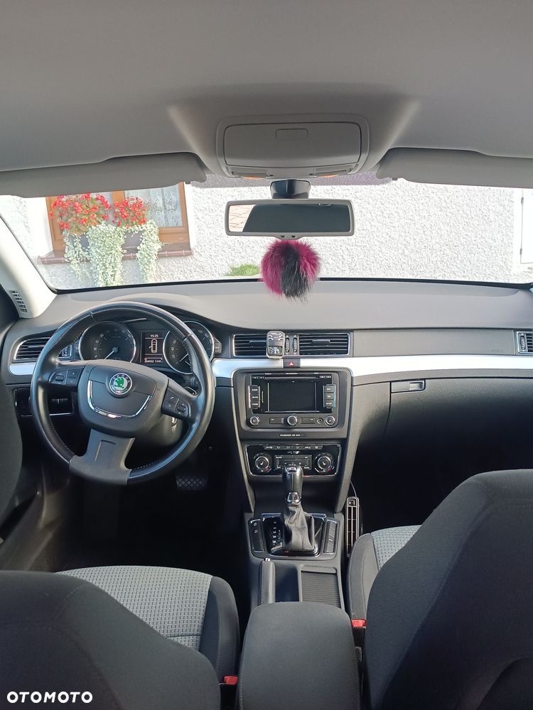 Skoda Superb 2.0 TDI 4x4 Ambition DSG - 8