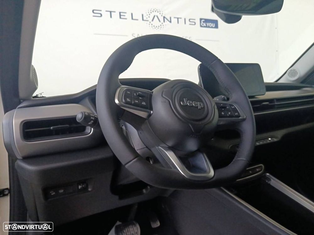 Jeep Avenger Summit - 12