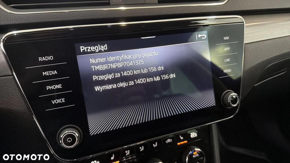 Skoda Superb 2.0 TDI SCR Style DSG - 31